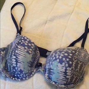 VICTORIA’S SECRET T-Shirt Bra